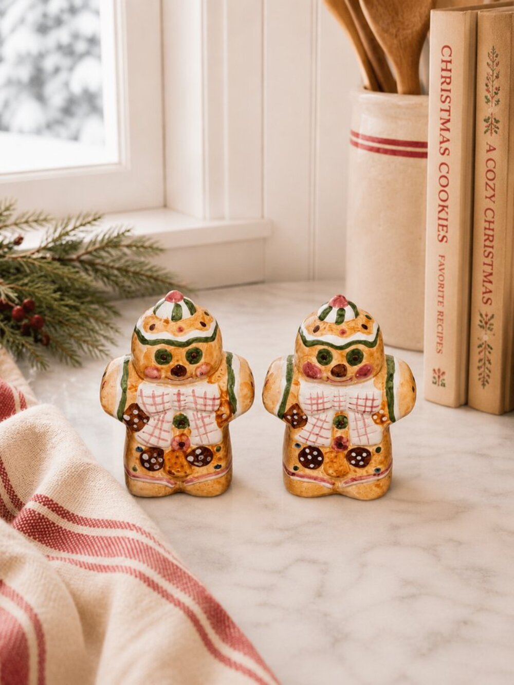 Vintage Gingerbread Cookie Salt & Pepper Shakers Ceramic 4"
